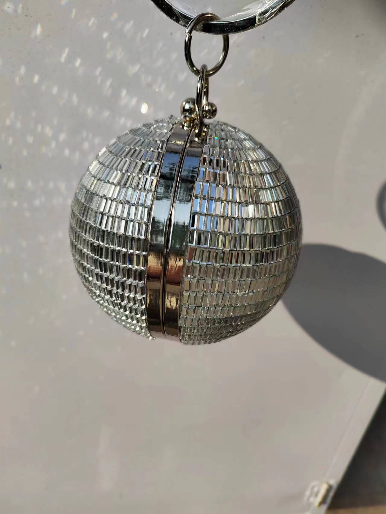 2025 High Endกระเป๋าเงินดิสโก้ - Disco Ball Mirror บทวิจารณ์และราคา
